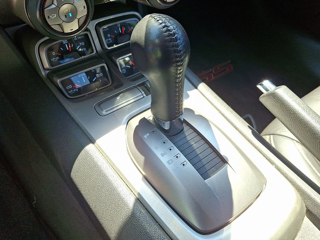 Used 2010 Chevrolet Camaro SS w/ RS Package RWD image 13