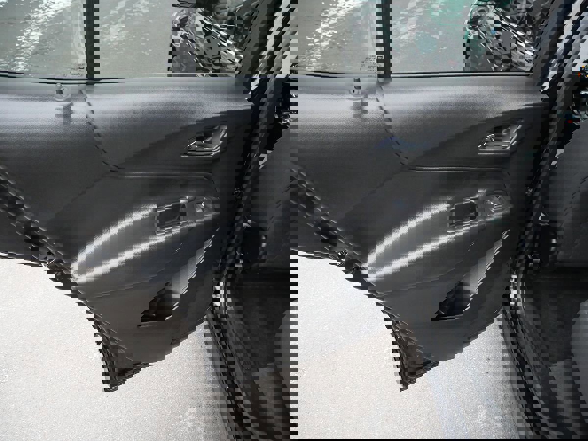 Used 2019 Chevrolet Equinox LT image 18