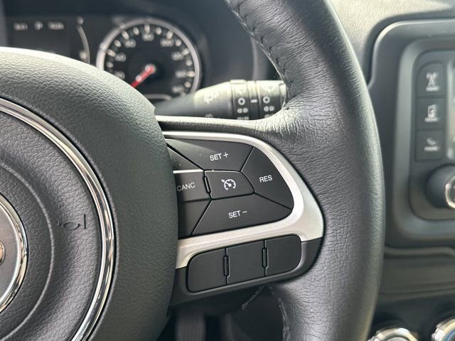 Used 2016 Jeep Renegade Latitude image 27