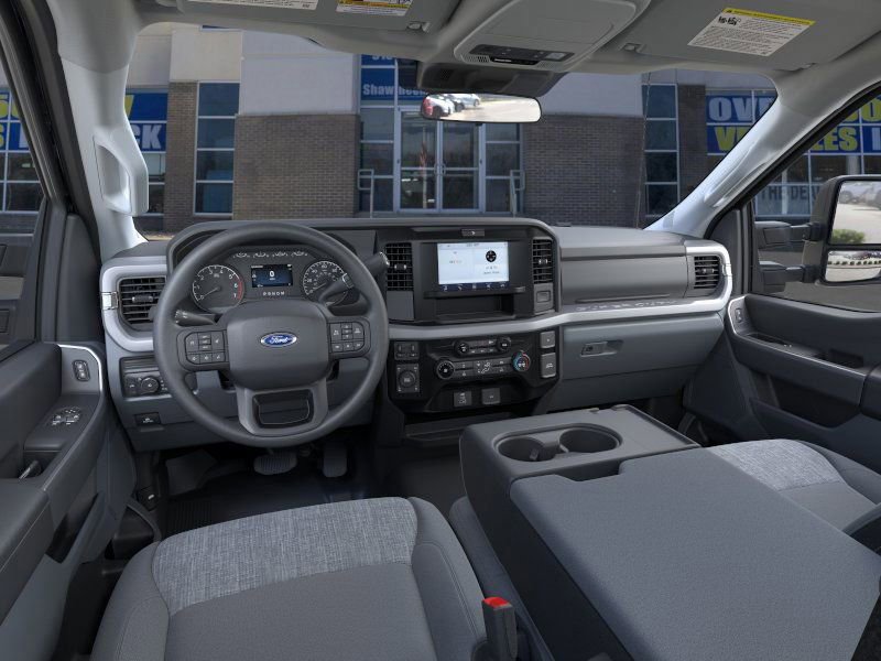New 2025 Ford F350 XLT w/ FX4 Off-Road Package image 9