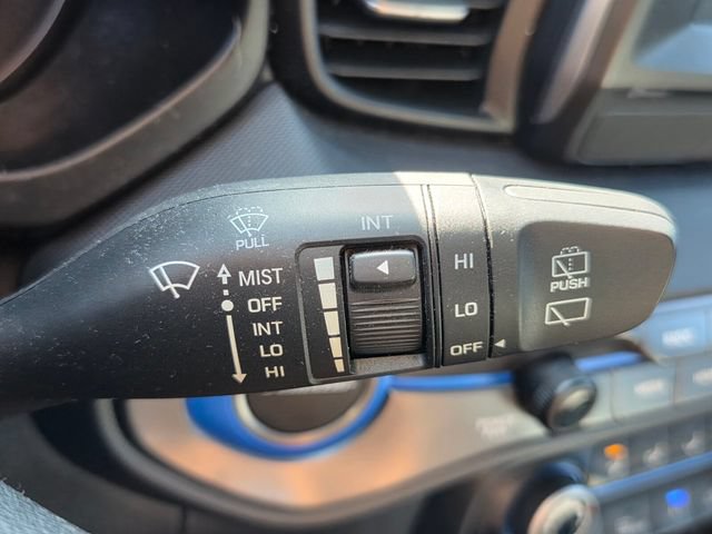 Used 2020 Hyundai Veloster 2.0 FWD image 22