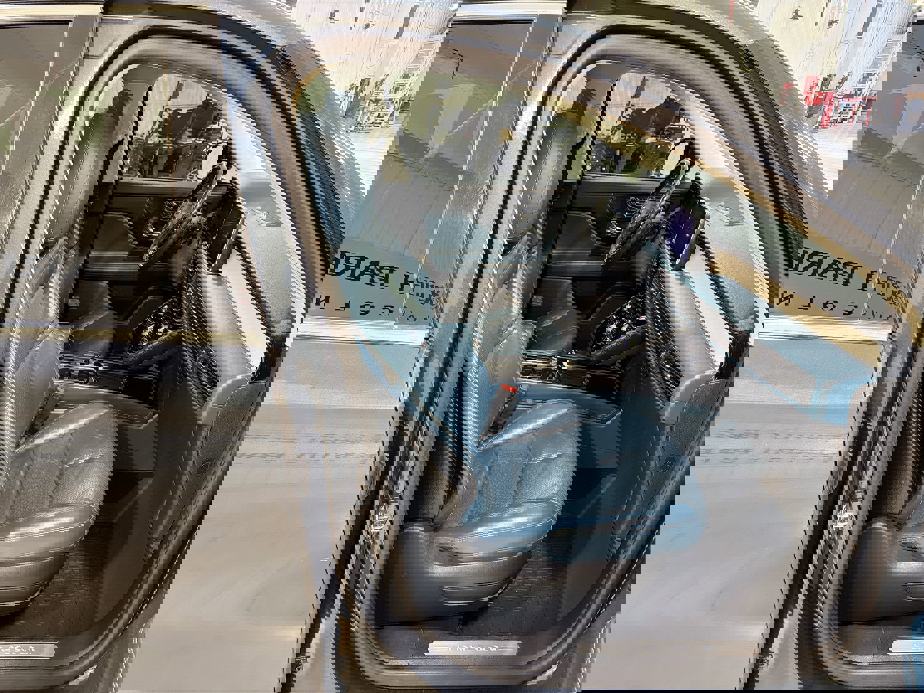 Used 2020 Lincoln Corsair Reserve w/ Equipment Group 201A image 29