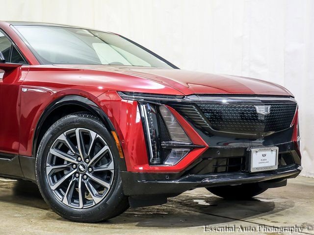 New 2025 Cadillac Lyriq Sport w/ LPO, Floor Liner Package image 2