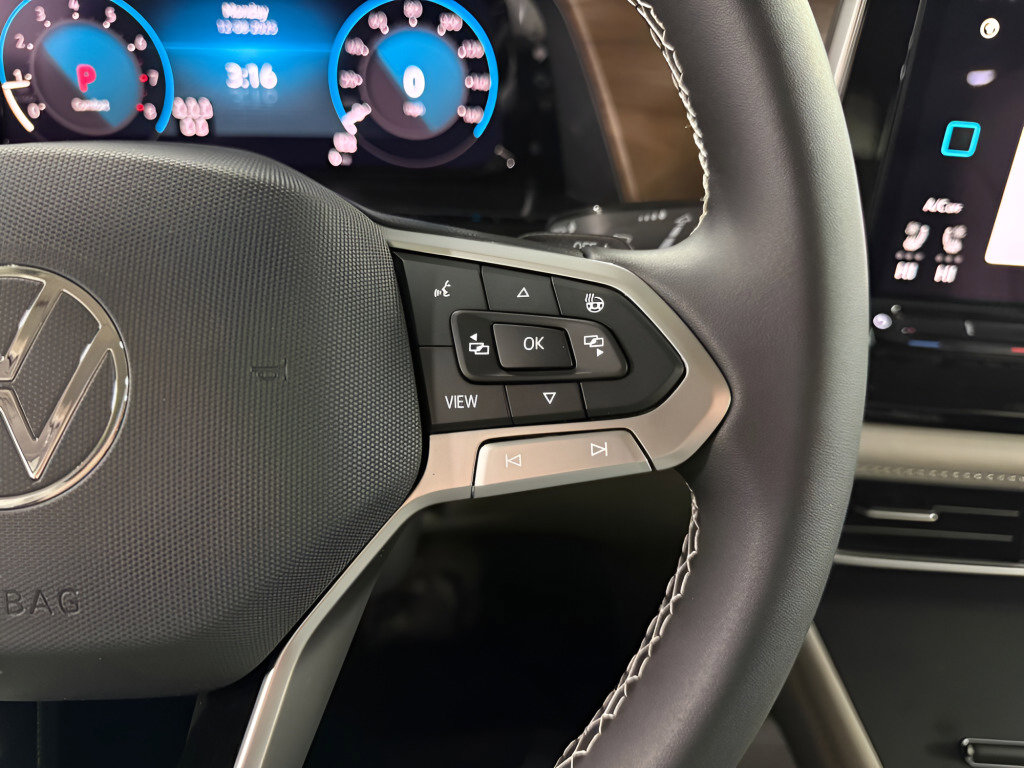 New 2026 Volkswagen Atlas SE image 13