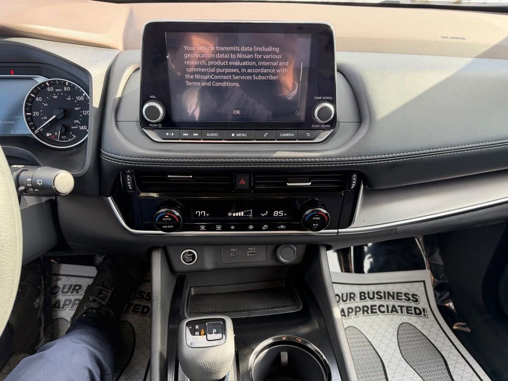 Used 2023 Nissan Rogue SV image 18