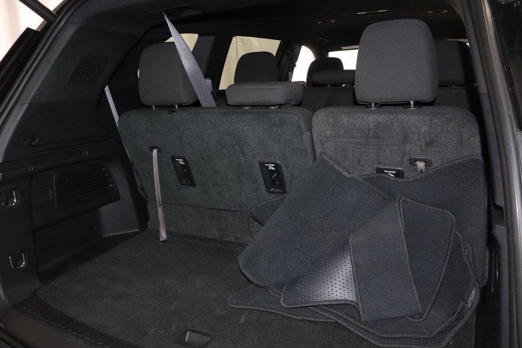 Used 2025 GMC Acadia Elevation image 13