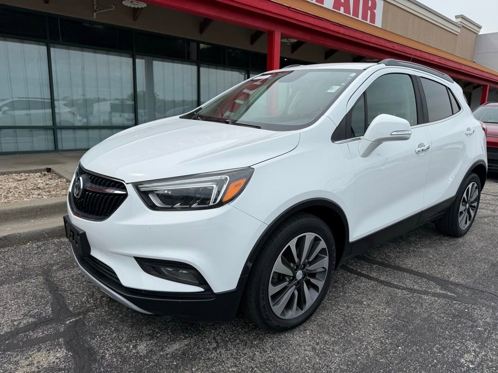 Used 2019 Buick Encore Essence FWD image 2