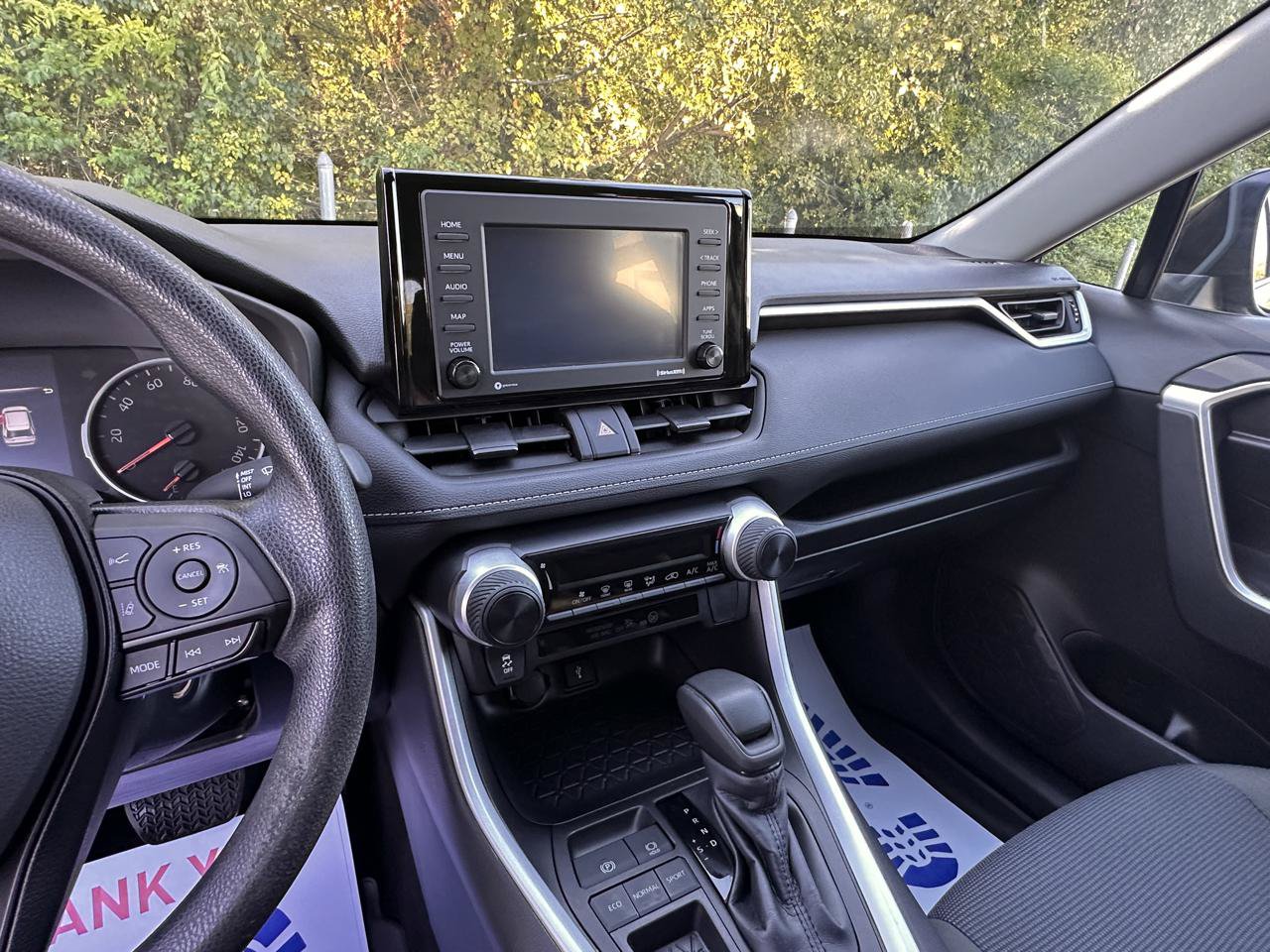 Used 2022 Toyota RAV4 LE FWD image 36