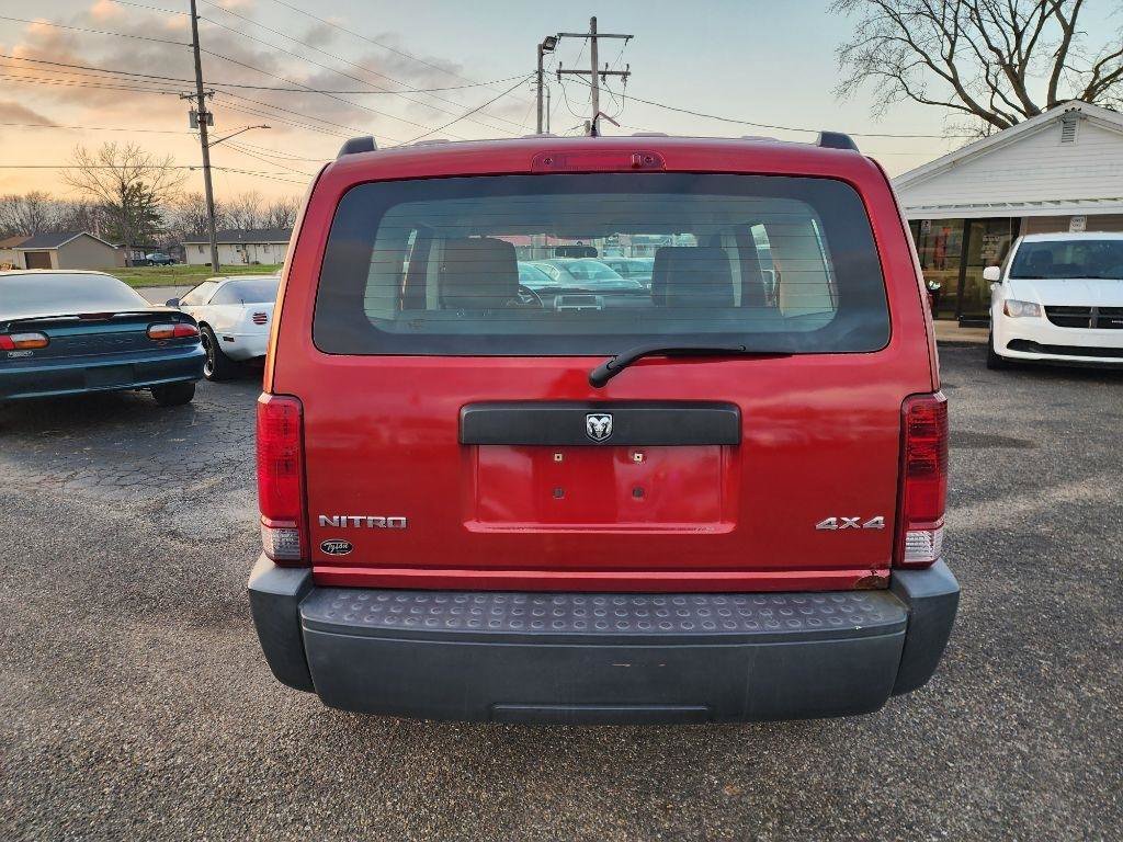 Used 2008 Dodge Nitro SXT image 7