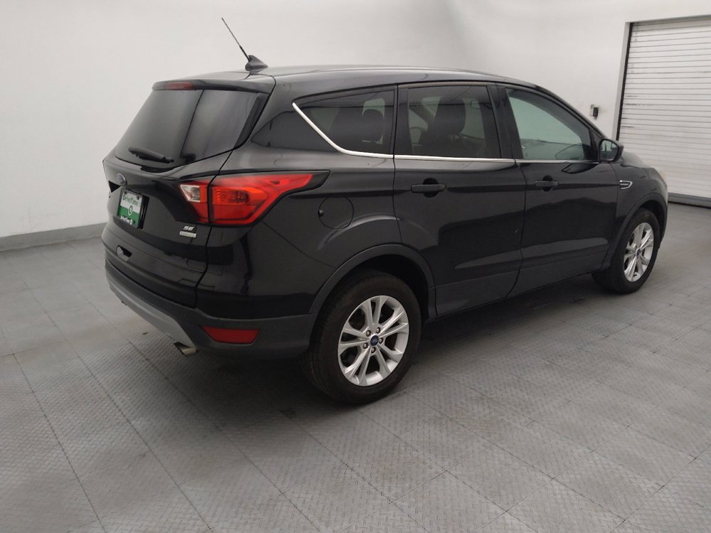 Used 2019 Ford Escape SE FWD image 10