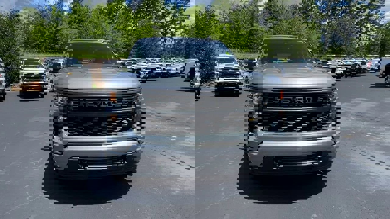 New 2025 Chevrolet Silverado 1500 Custom image 3