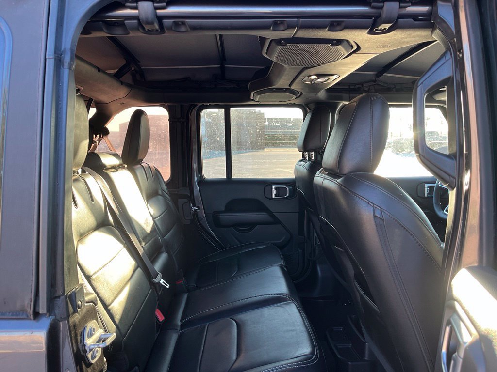 Used 2023 Jeep Wrangler Unlimited Sahara w/ Cold Weather Group AWD/4WD image 15