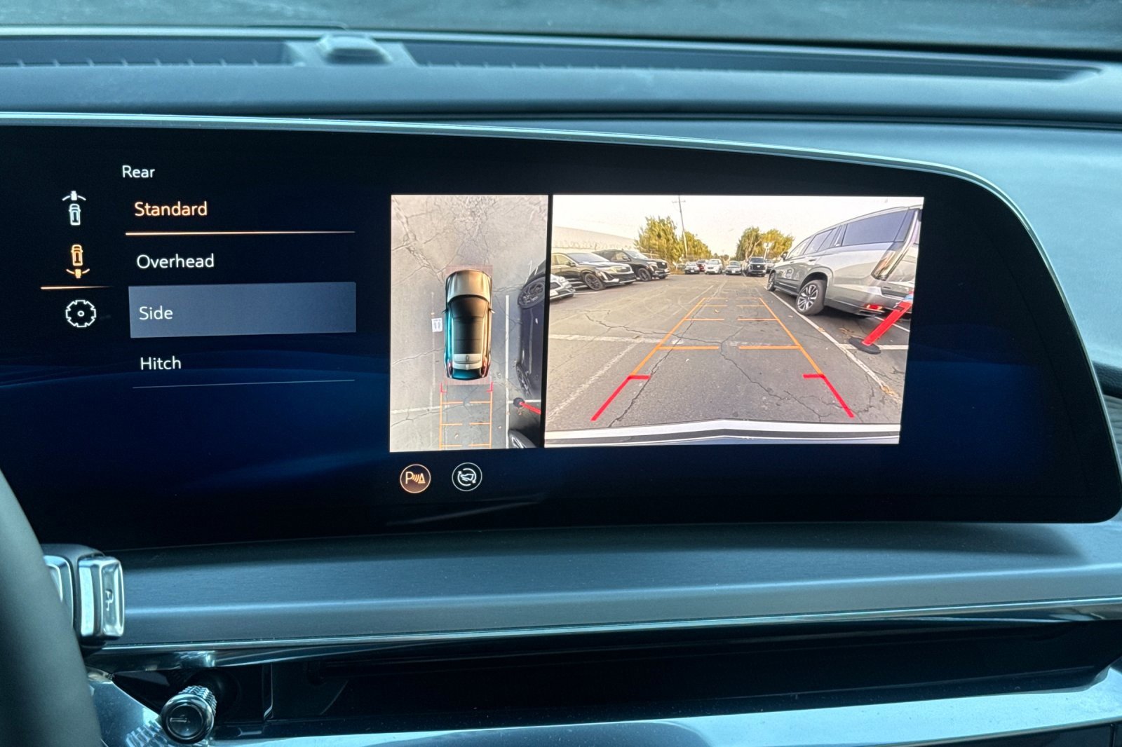 Certified 2025 Cadillac Lyriq Luxury w/ Nappa Leather Package image 25