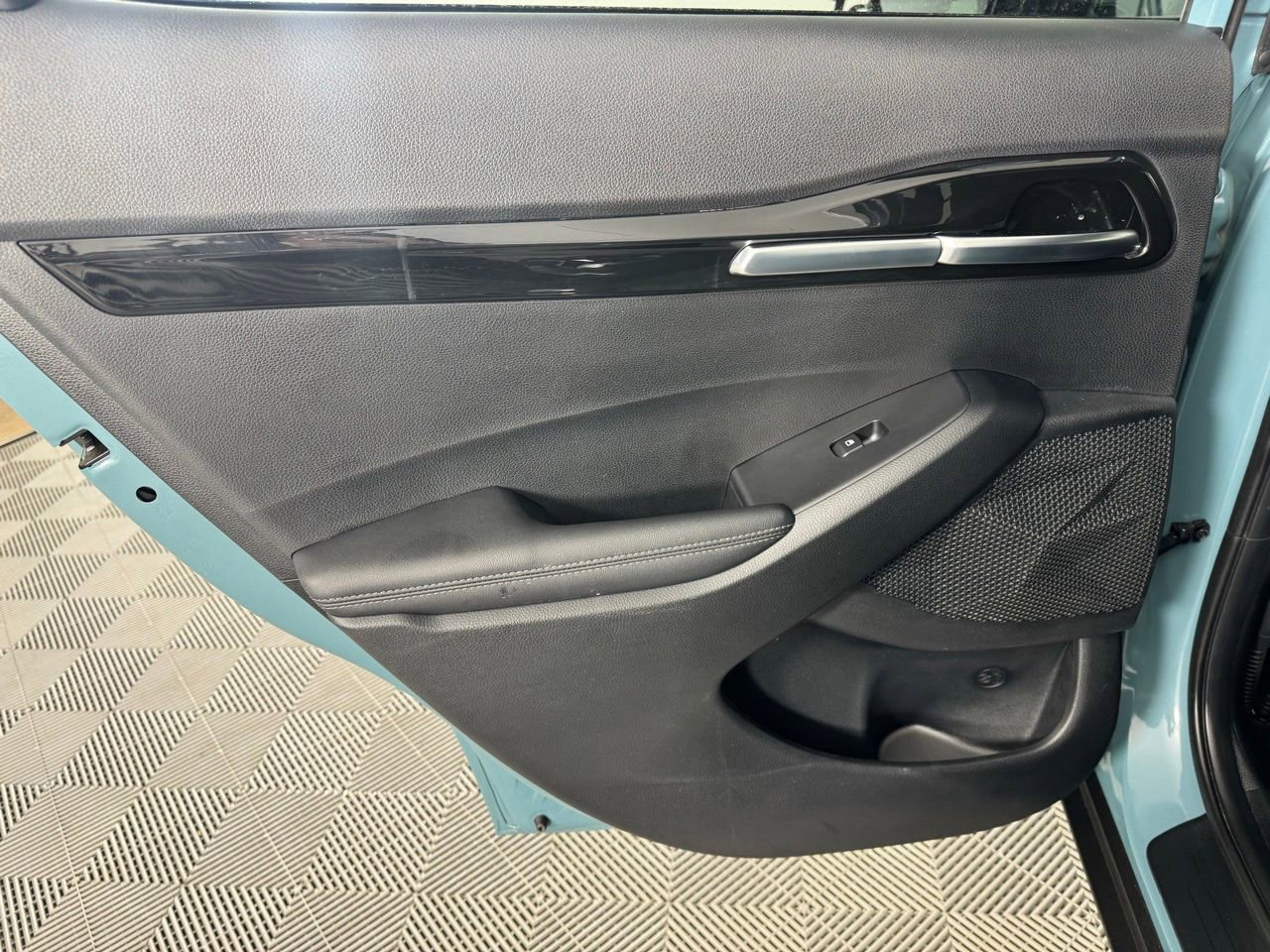 Used 2025 Kia Seltos EX image 24
