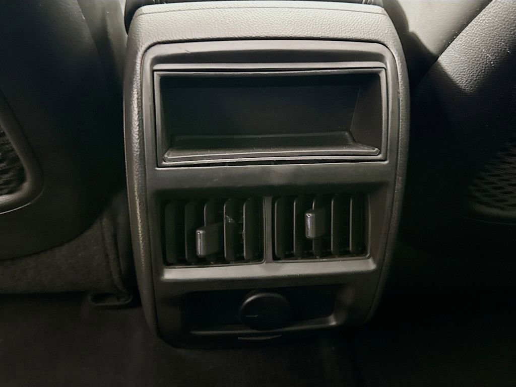 Used 2016 Cadillac SRX Luxury image 24