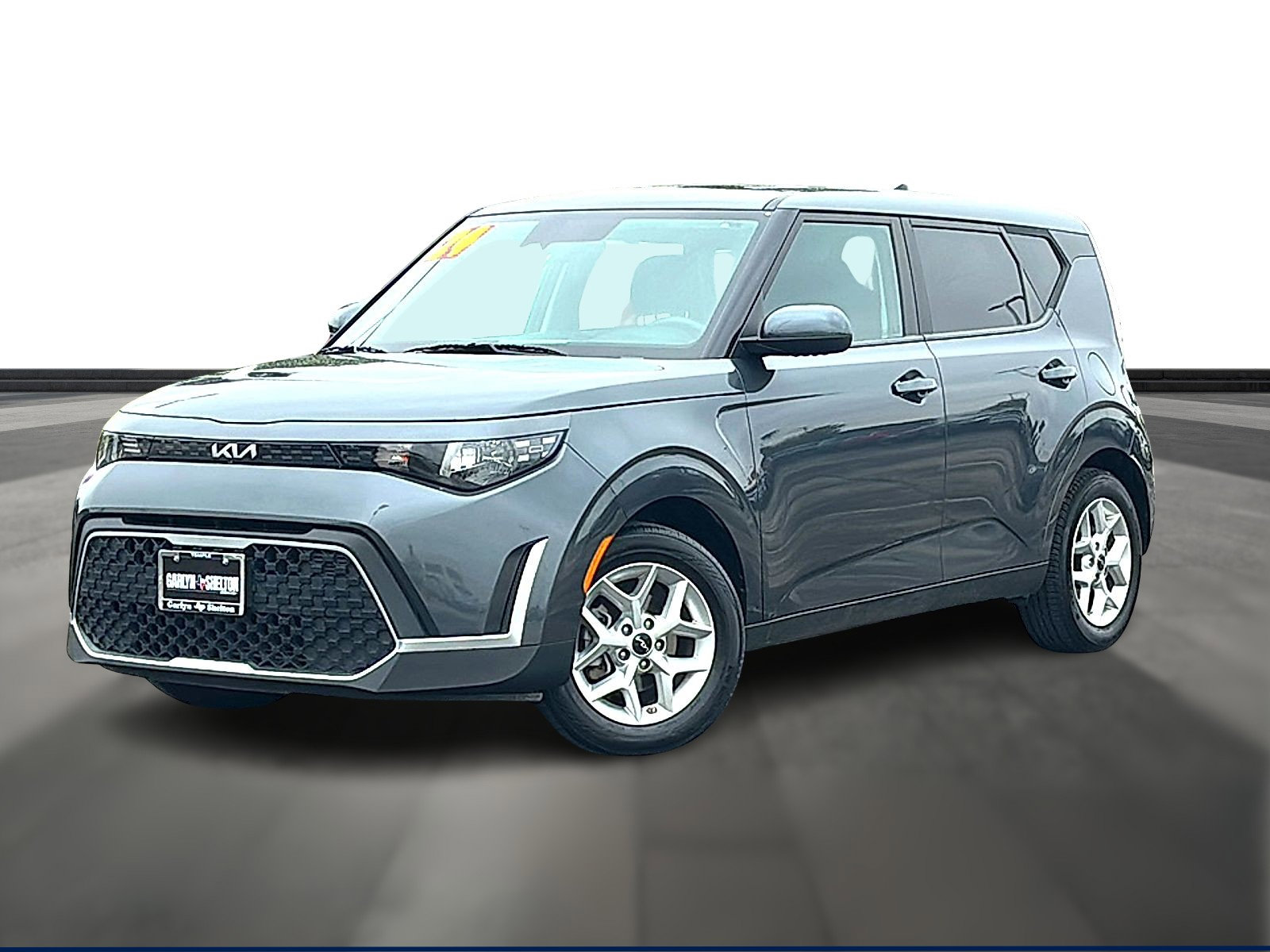 Used 2024 Kia Soul LX w/ Option Group 015 FWD image 1