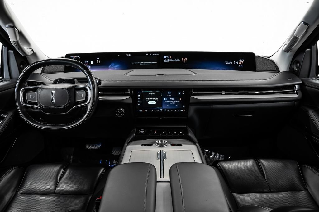 Used 2025 Lincoln Navigator L Reserve AWD/4WD image 20