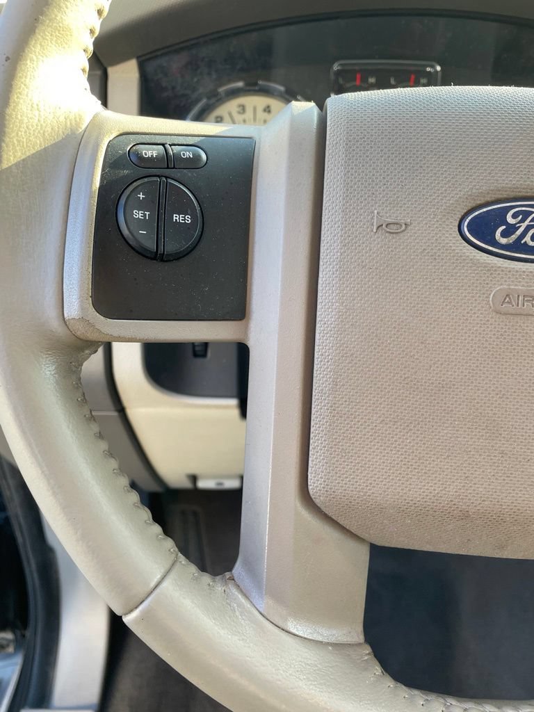 Used 2011 Ford Expedition XLT w/ HD Trailer Tow Pkg RWD image 13