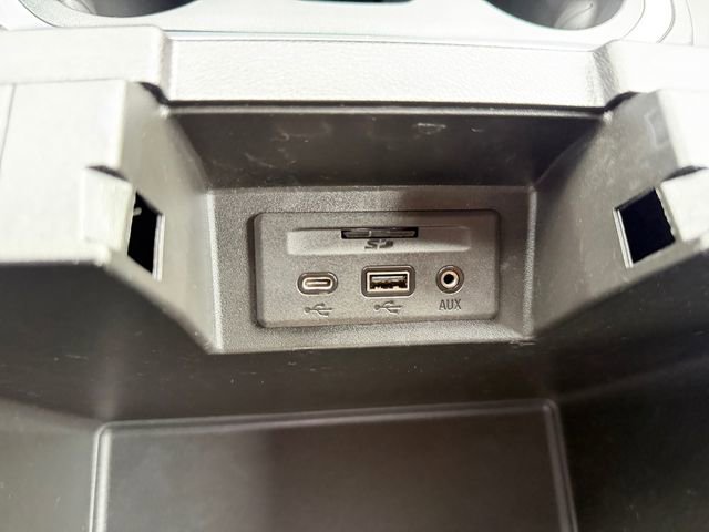 Used 2019 Chevrolet Silverado 1500 High Country image 30