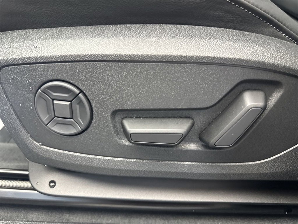 New 2025 Audi Q3 2.0T Premium image 10