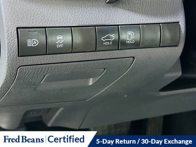 Used 2020 Toyota Camry XSE image 11
