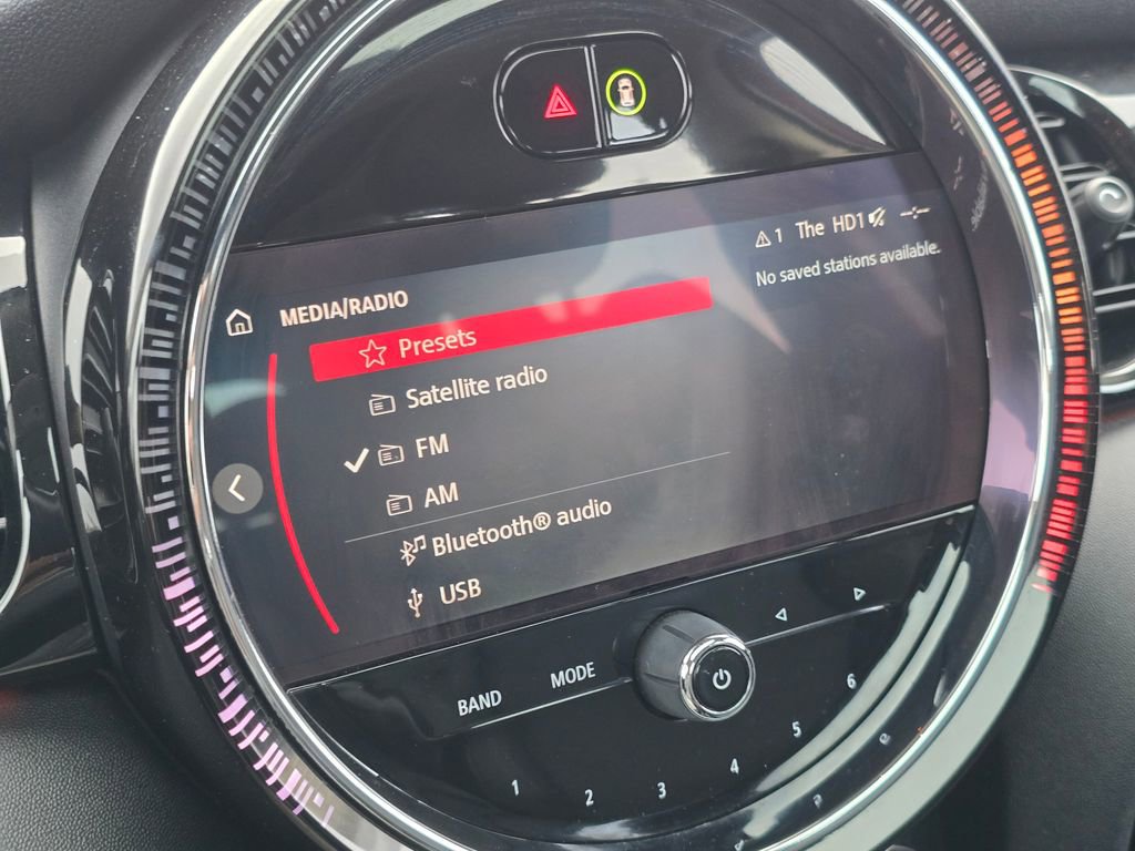 Used 2022 MINI Cooper S w/ Premium Package image 32