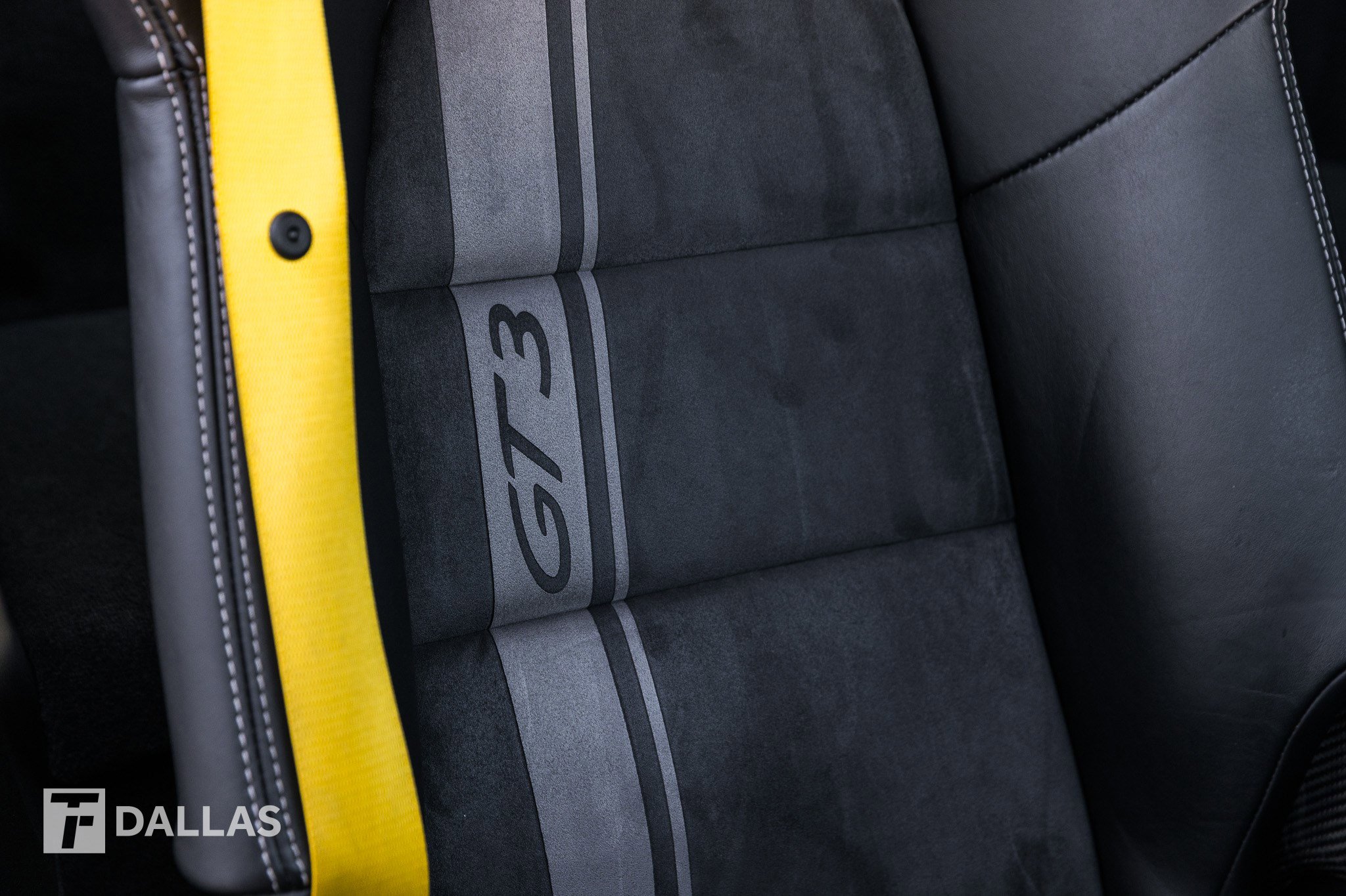 Used 2018 Porsche 911 GT3 w/ Sport Chrono Package image 39