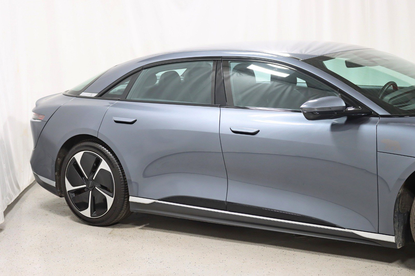 Used 2023 Lucid Air Pure AWD/4WD image 3