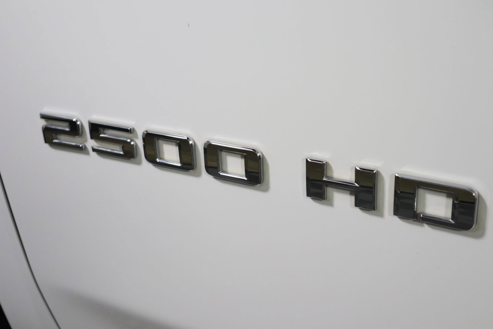 Used 2024 Chevrolet Silverado 2500 LTZ w/ LTZ Convenience Package image 26