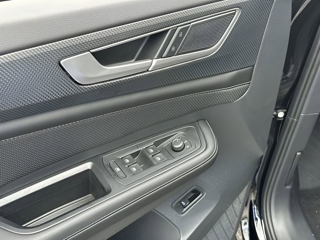 New 2026 Volkswagen Atlas Cross Sport SEL image 13