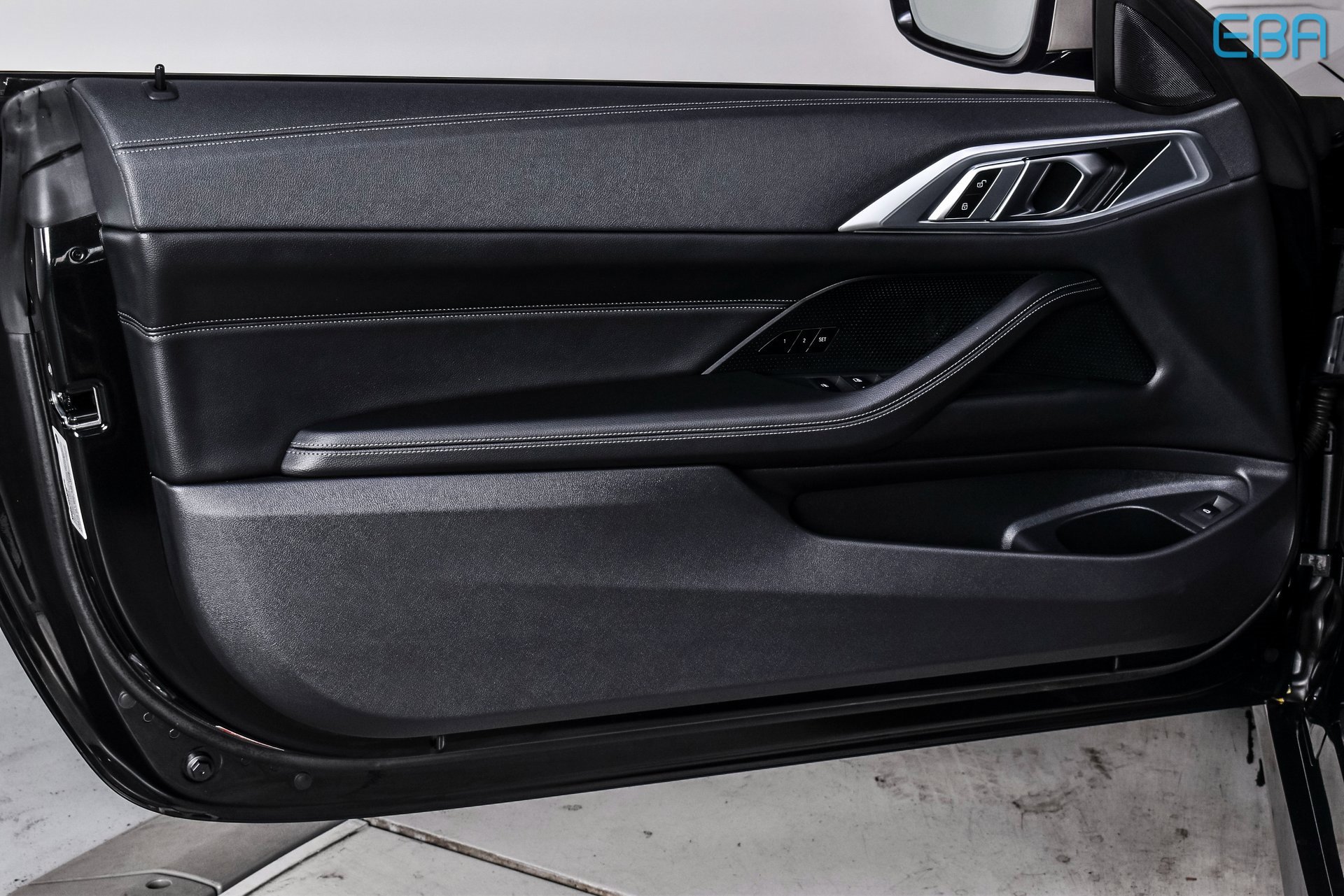 Used 2023 BMW M440i Convertible w/ Premium Package image 17