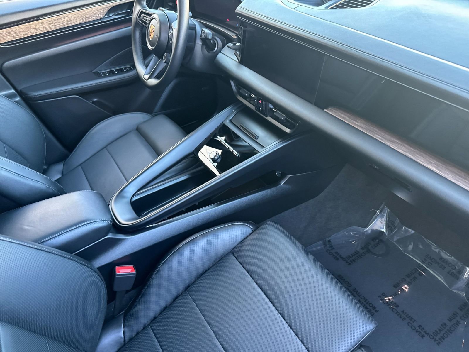 Used 2025 Porsche Macan Electric image 18