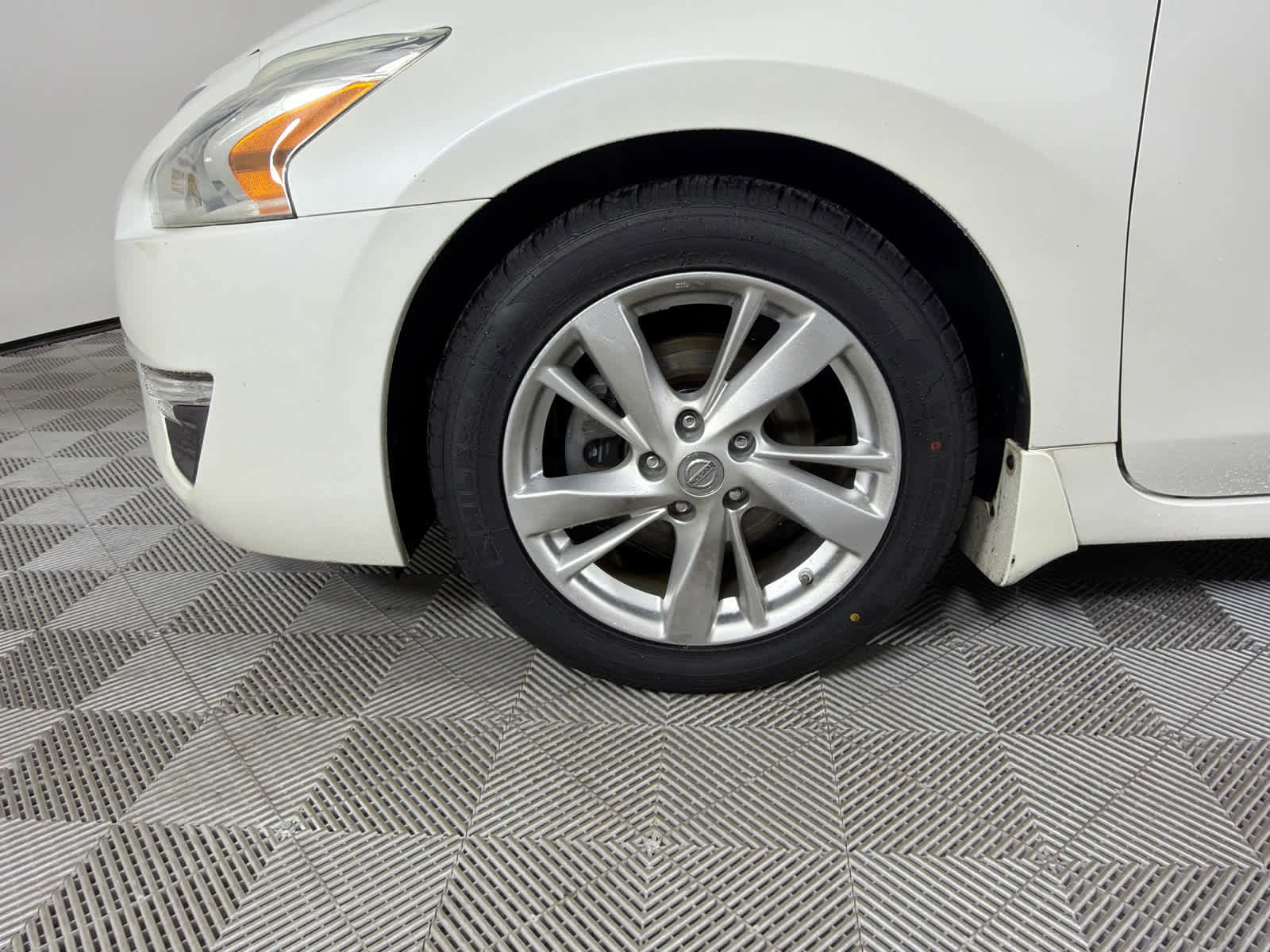 Used 2013 Nissan Altima 2.5 SV FWD image 10