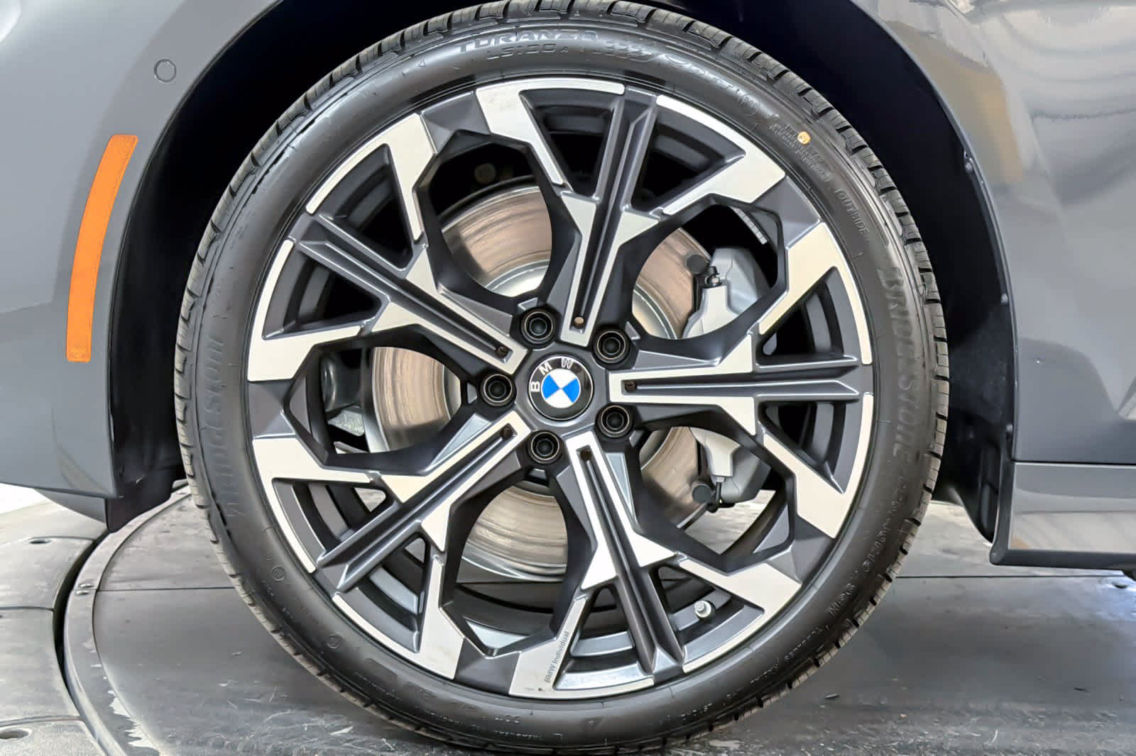 New 2026 BMW 330i xDrive Sedan w/ Premium Package AWD/4WD image 24