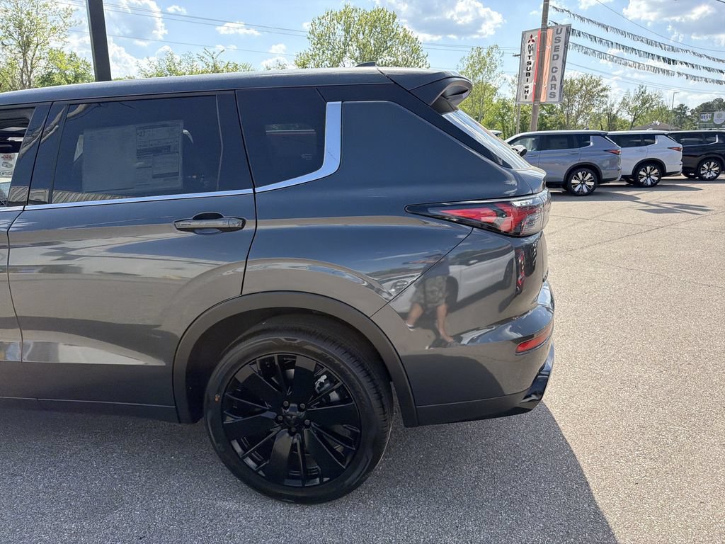 New 2026 Mitsubishi Outlander LE AWD/4WD image 7