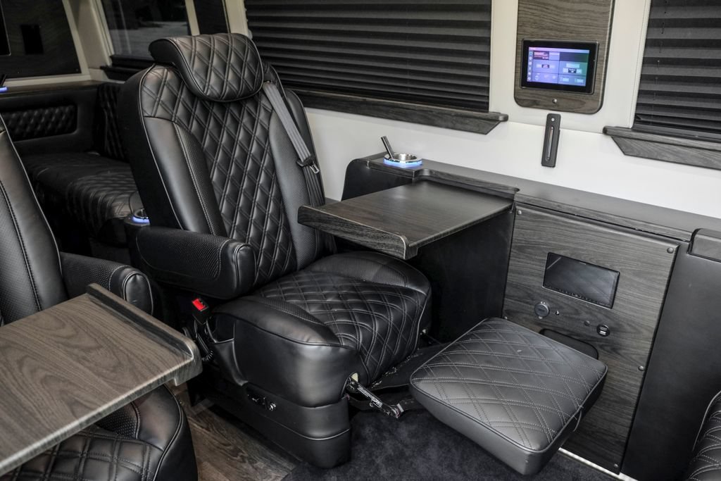 Used 2025 Mercedes-Benz Sprinter 3500 image 36
