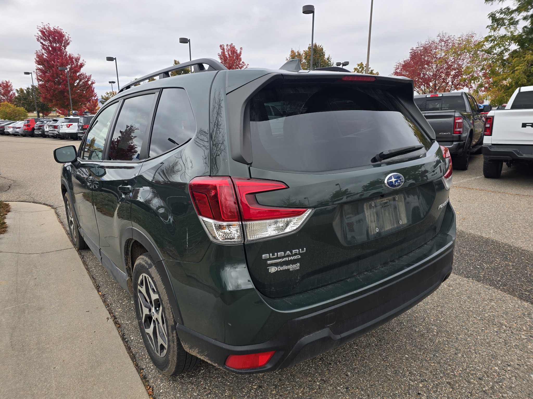 Used 2023 Subaru Forester Premium AWD/4WD image 3