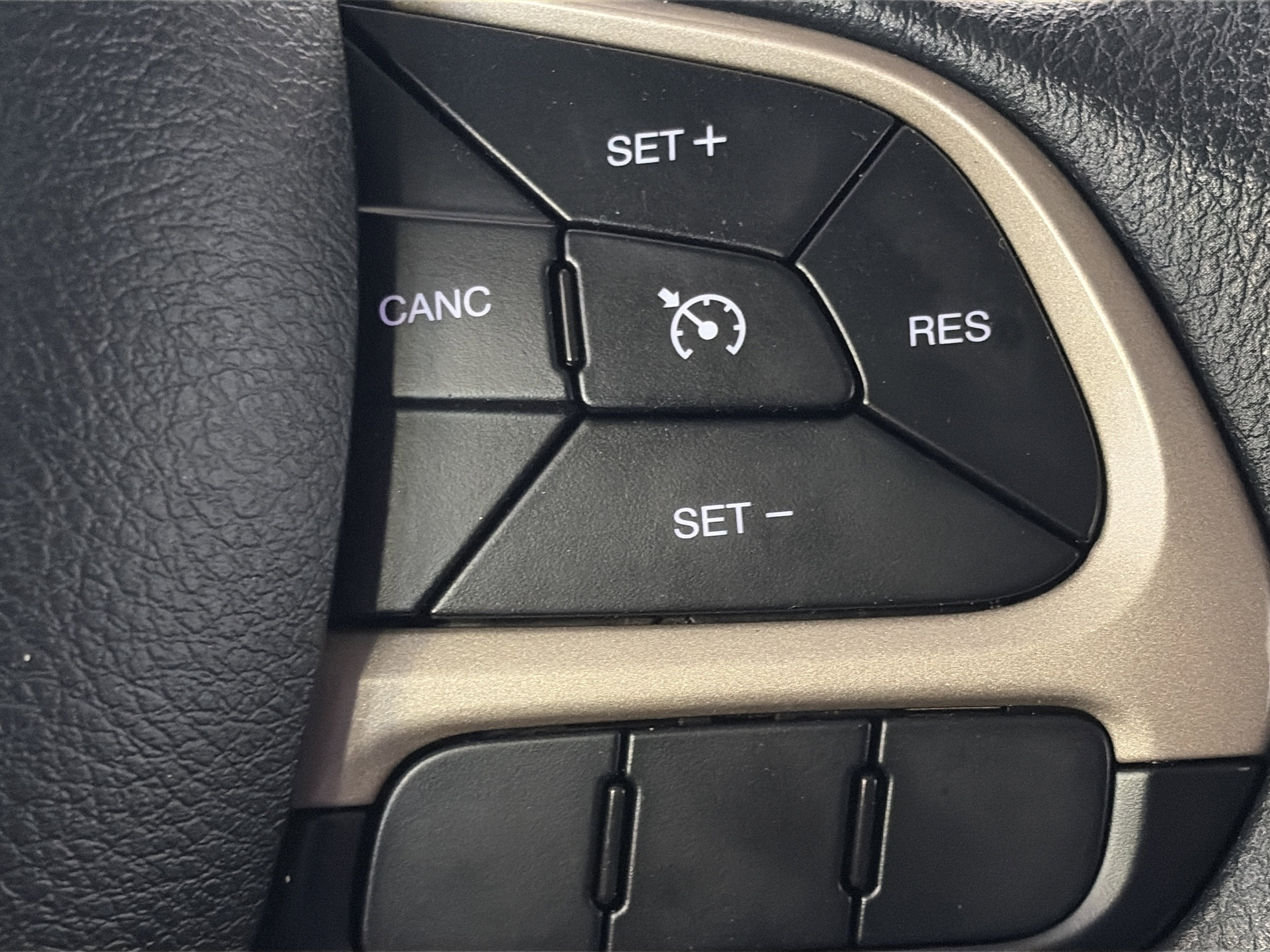 Used 2017 Jeep Renegade Sport w/ Power & Air Group image 18