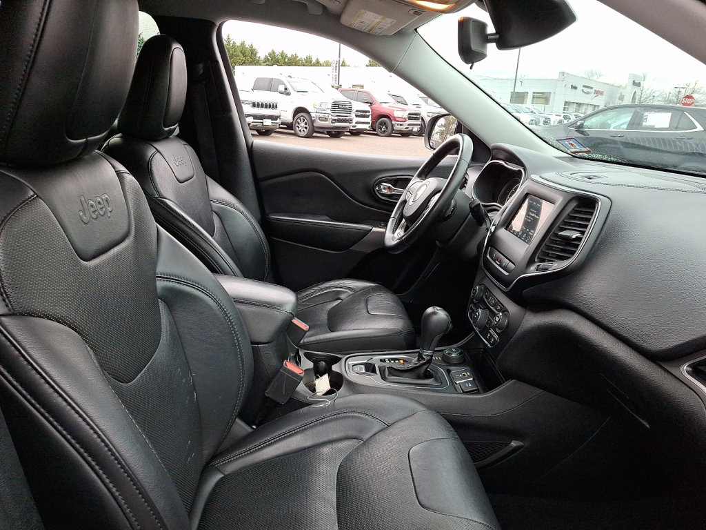 Used 2020 Jeep Cherokee Latitude Lux w/ Quick Order Package 2YH Lux image 12