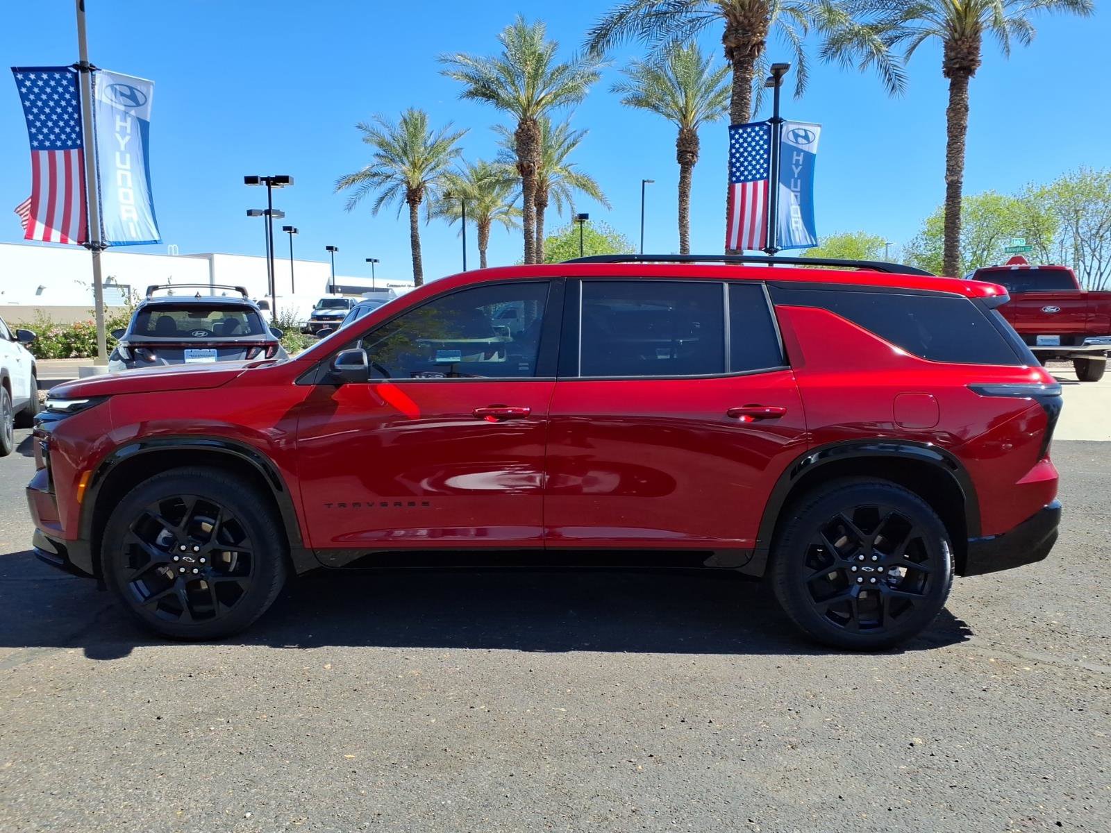 Used 2025 Chevrolet Traverse RS w/ LPO, Floor Liner Package image 8
