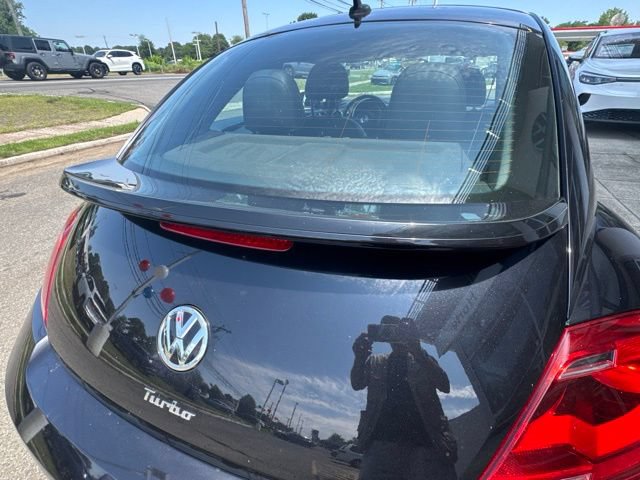 Used 2013 Volkswagen Beetle 2.0T FWD image 22