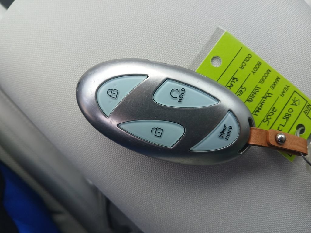 Used 2025 Hyundai Ioniq 6 SEL RWD image 3