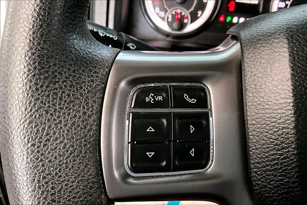 Used 2021 RAM 1500 Classic SLT RWD image 11