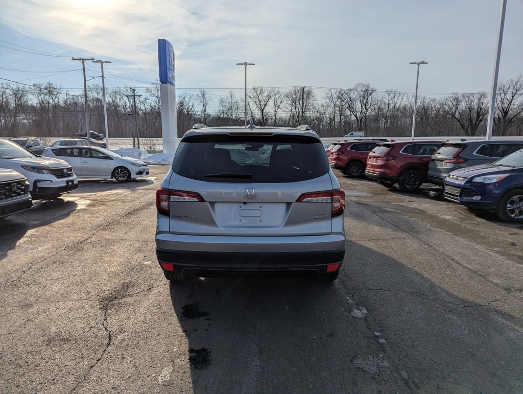 Used 2022 Honda Pilot Sport image 4