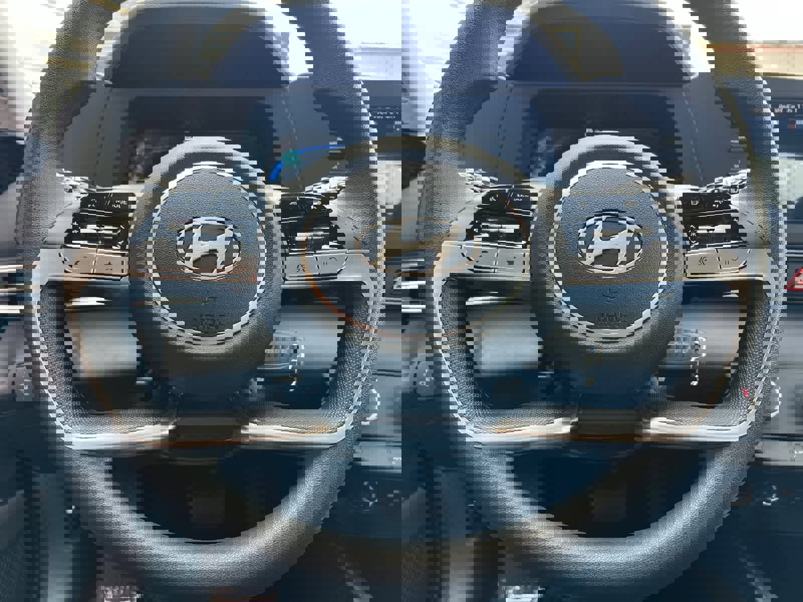 Certified 2025 Hyundai Elantra SE image 22