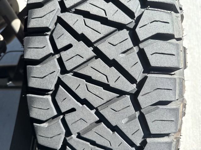 Used 2020 Chevrolet Silverado 1500 High Country w/ Technology Package image 7