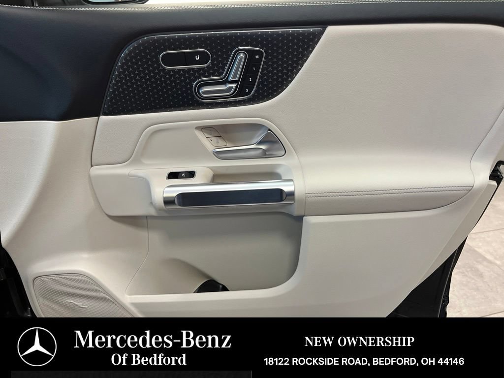 Used 2026 Mercedes-Benz GLB 250 4MATIC image 18