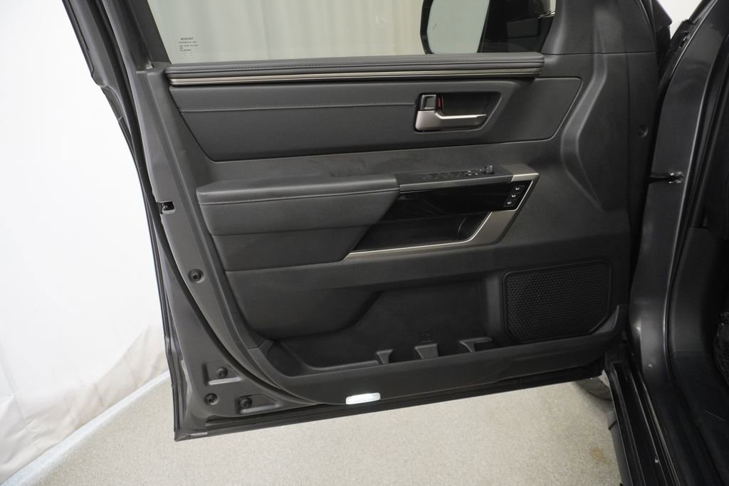 Used 2025 Toyota Tundra Limited image 44