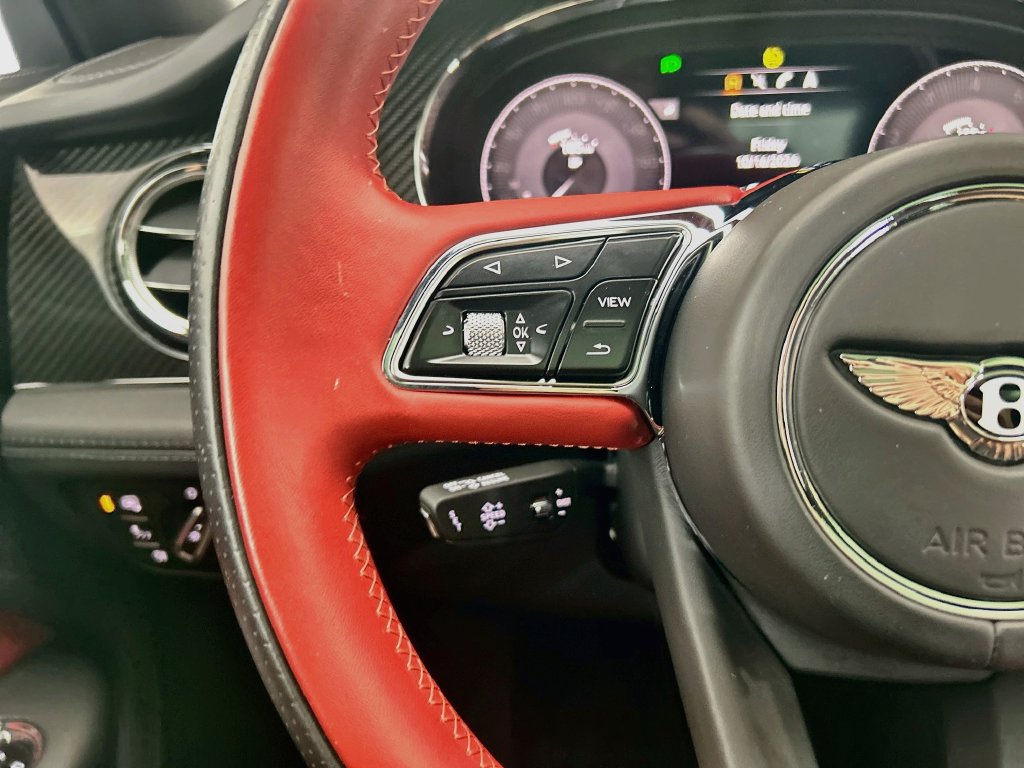Certified 2022 Bentley Bentayga AWD/4WD image 11