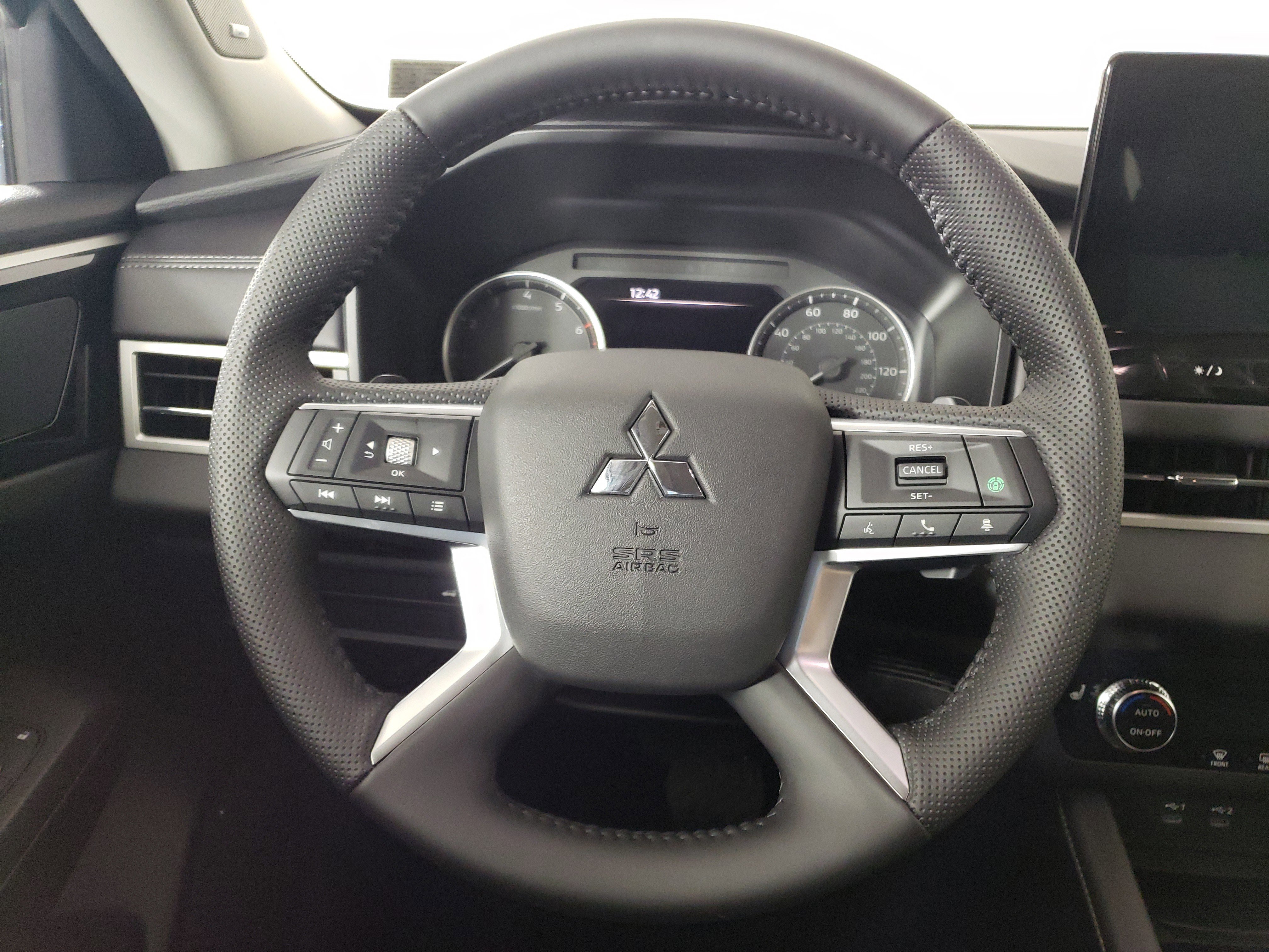 New 2025 Mitsubishi Outlander Trail Edition image 18